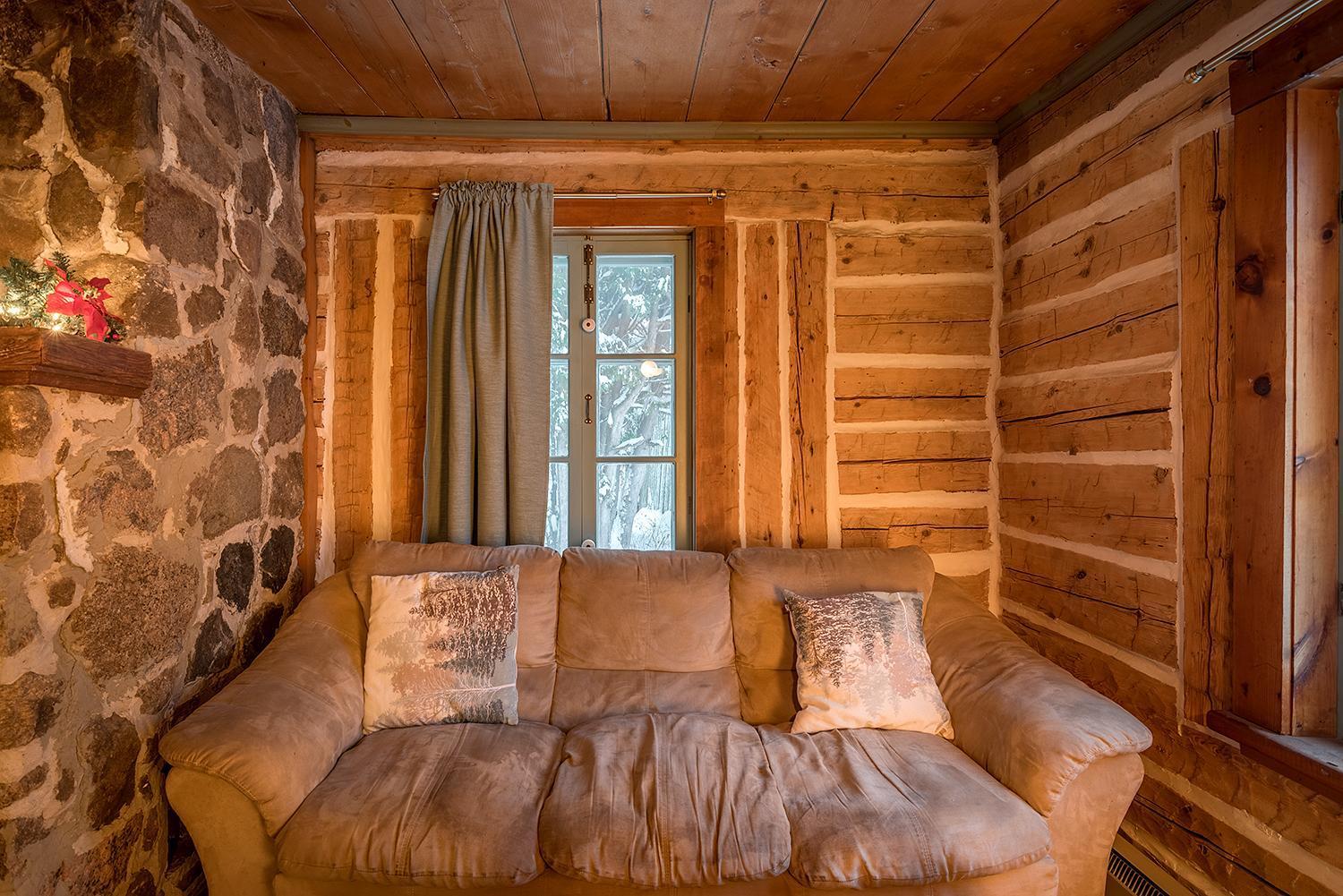 Ancestral Wooden Chalet - St-Gabriel De Brandon Mandeville Bagian luar foto