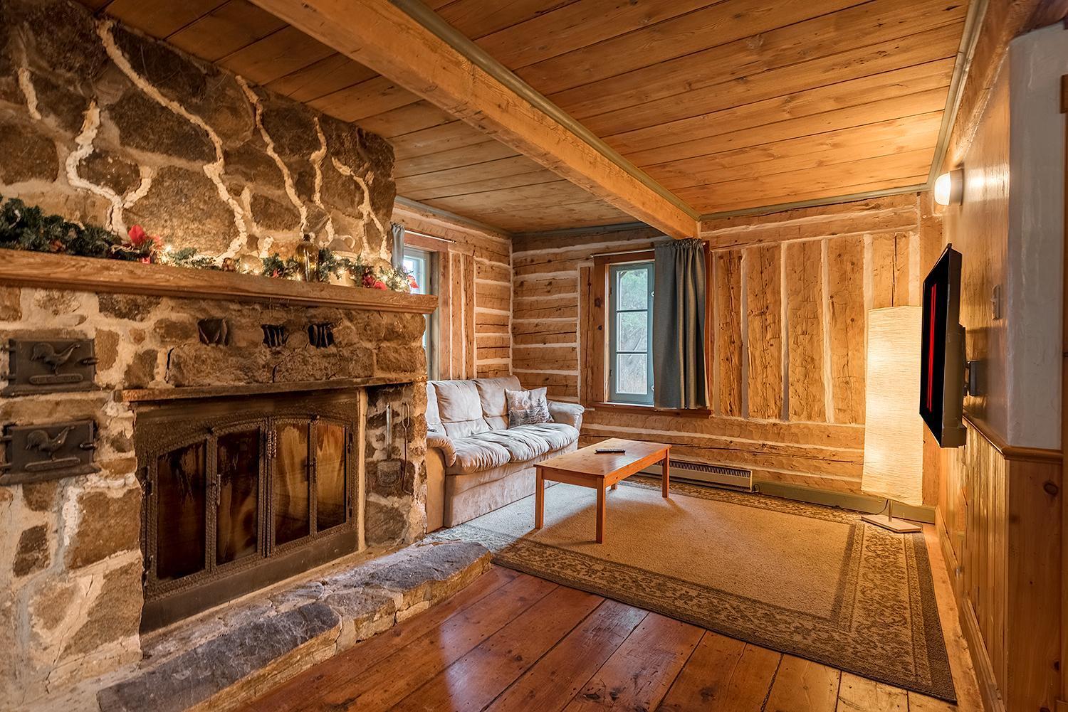 Ancestral Wooden Chalet - St-Gabriel De Brandon Mandeville Bagian luar foto